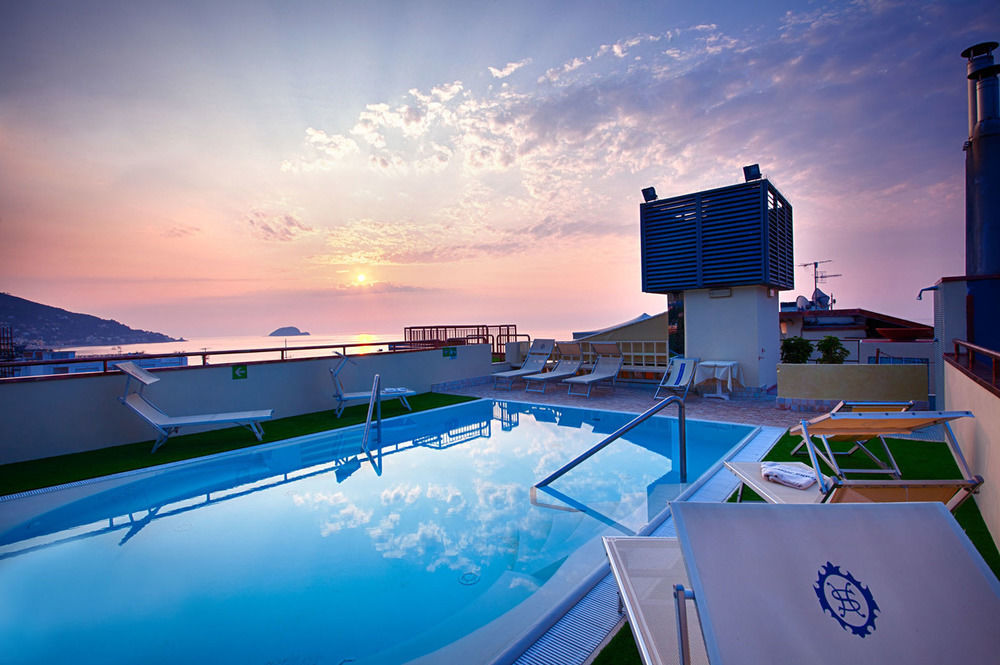 Grand Hotel Spiaggia Alassio Ngoại thất bức ảnh