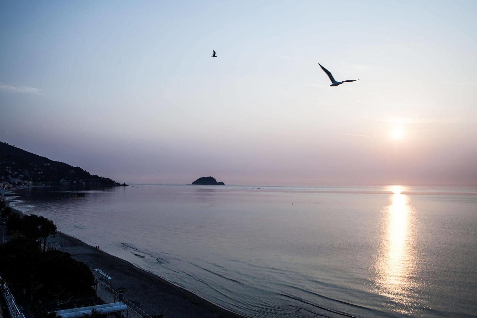 Grand Hotel Spiaggia Alassio Ngoại thất bức ảnh